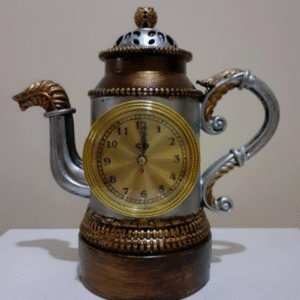 Unique Antique Design Table Clock